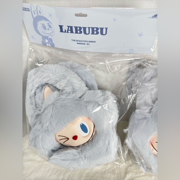 POP MART LABUBU THE MONSTERS Classic Series Plush Flower Bag Blue Brand New - Picture 4 of 16